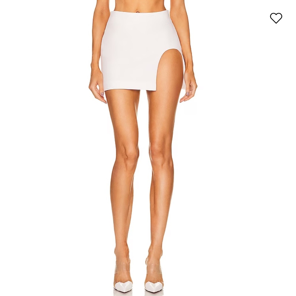 MONOT round slit detail mini skirt NWT